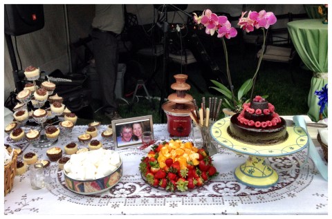 Congrats to Laura & Dick on their marriage!  My first experience baking gluten-free for a wedding! 